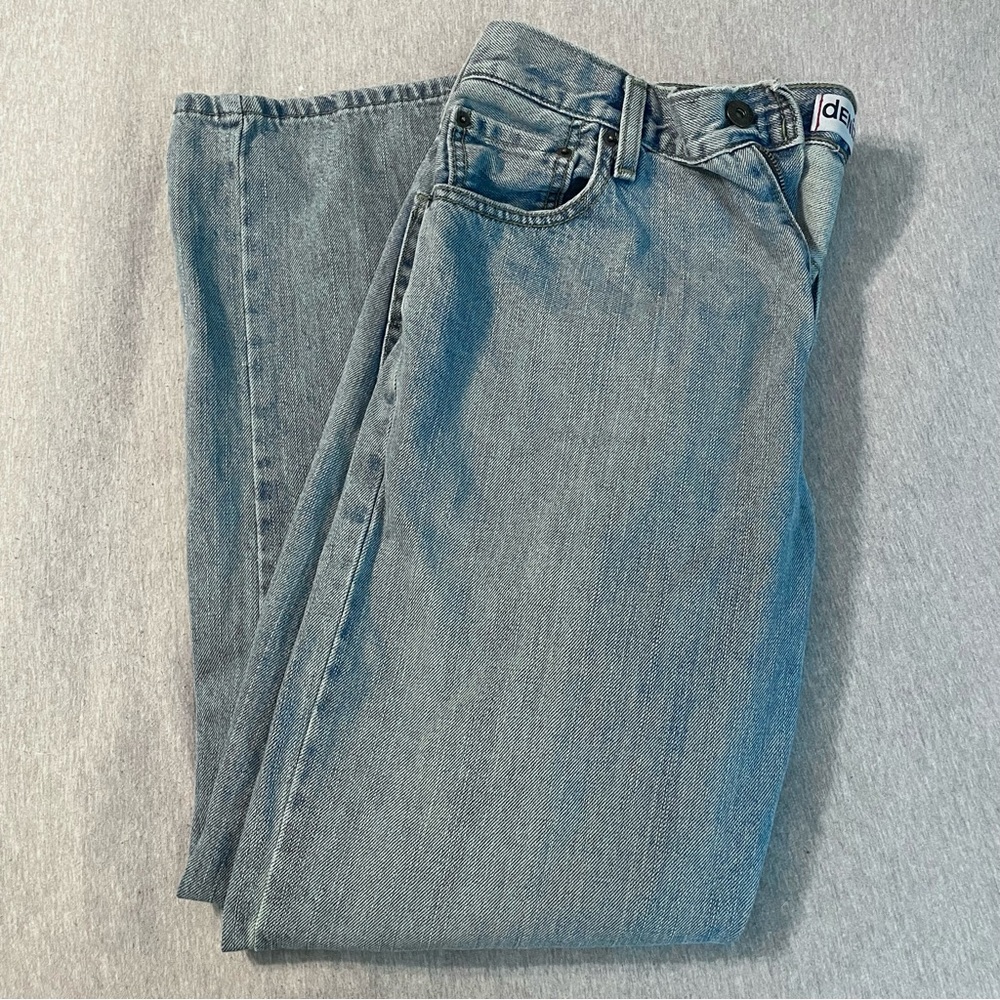 Levi’s Denizen Straight Fit